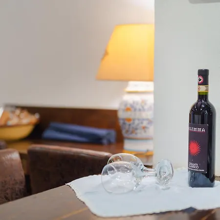 Apartment La Storia Naples